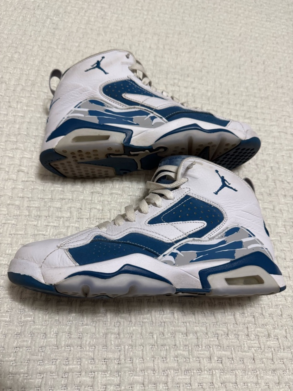 Nike Air Jordan MVP White/Blue Basketball Shoes 6.5 youth